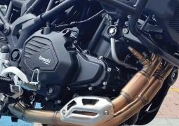 Benelli TRK 552 y TRK 552X 2024