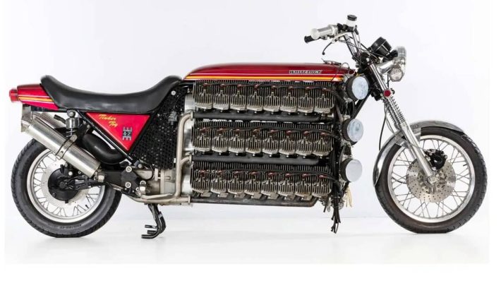 Así es una inédita moto de Kawasaki de 48 cilindros