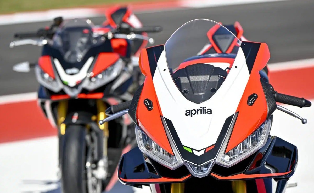 Aprilia lanzó dos ediciones especiales como tributo a la historia de las Superbikes
