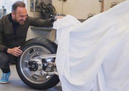 BMW R 18 version naked