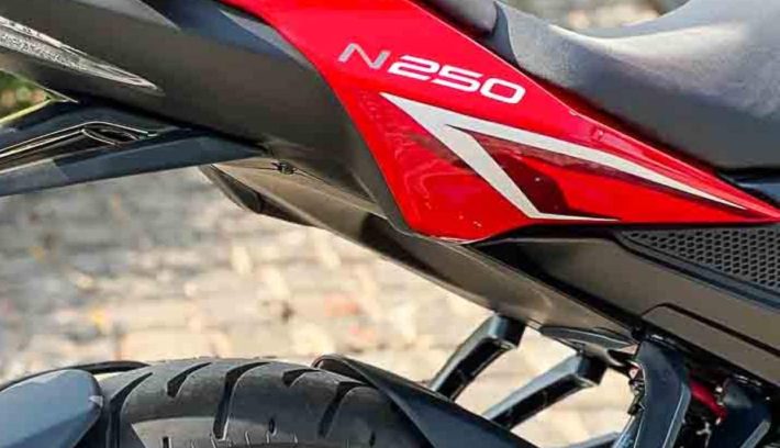 Bajaj N250 2024