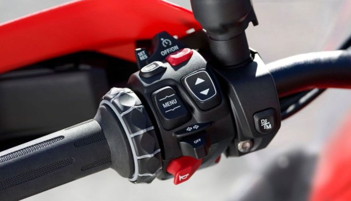 Descubrí todos los detalles del innovador sistema BMW ASA (Automated Shift Assistant) que facilita la experiencia de conducción en motos para hacerla más segura.