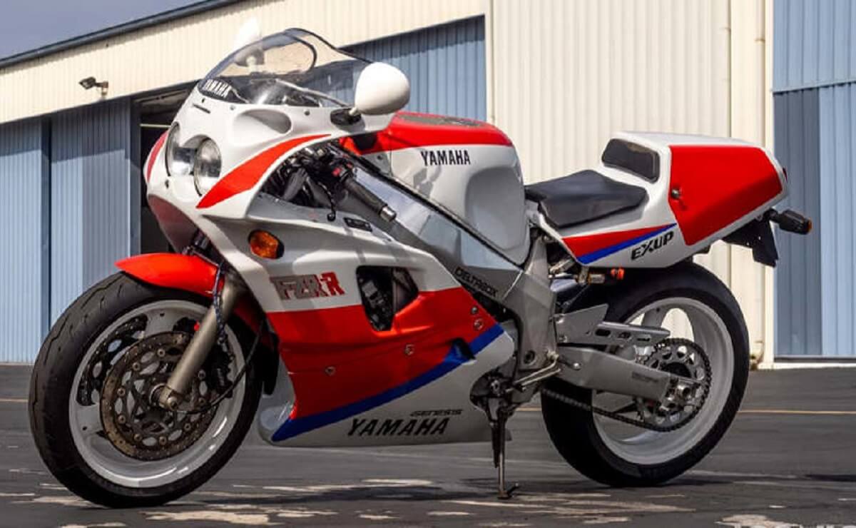 FZR750R OW01 de Yamaha