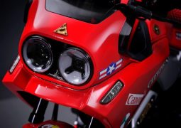 CFMoto mezcló motos, animé y joyería: este fue el sorprendente resultado