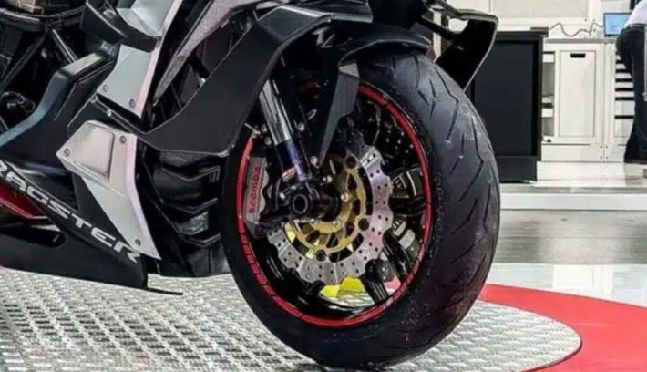 Este scooter parece una superbike: tiene seis velocidades y mucha potencia