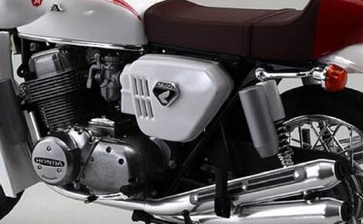 Honda CB750 Four y una versión especial por parte de Aoshima Bunka Kyozai