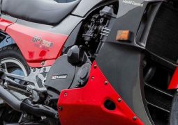 Historia y características de la Kawasaki GPZ 900 R, la moto deportiva que dio origen a la gama Ninja