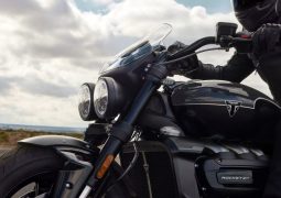 La insólita cantidad de Triumph Rocket que se podría comprar el campeón de Wimbledon 2024