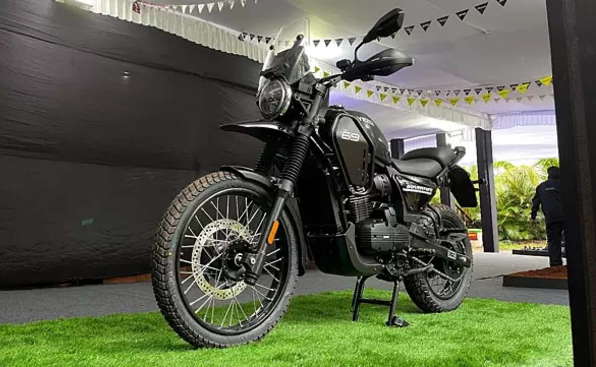 Yezdi Adventure, rival de la Royal Enfield Himalayan