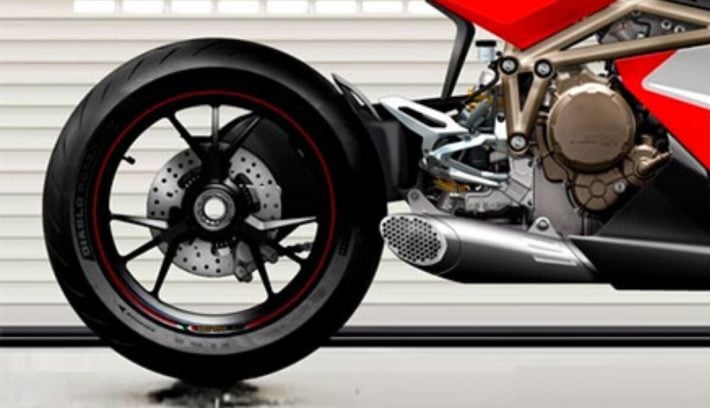 Ducati no se conforma con la Hypermotard 698: las nuevas motos que se lanzarían con base monocilíndrica
