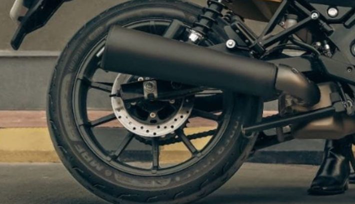 Harley Davidson X440 rueda trasera y escape