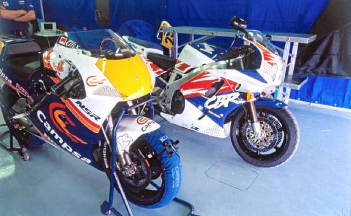 Honda CBR900RR en el Salon de Tokio de 1991