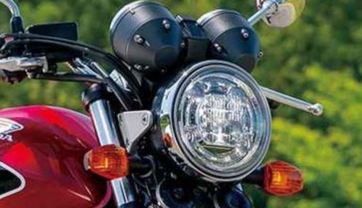 Honda revive una moto tetracilíndrica, en tres versiones y con un detalle moderno