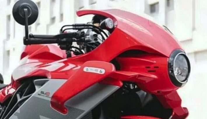 La moto china de QJMotor inspirada en la Superveloce está al caer y... ¿Con precio competitivo?