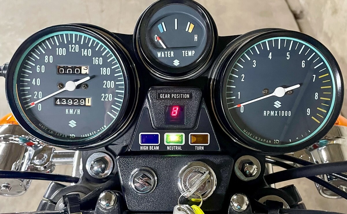 Odometro de una Suzuki GT 750