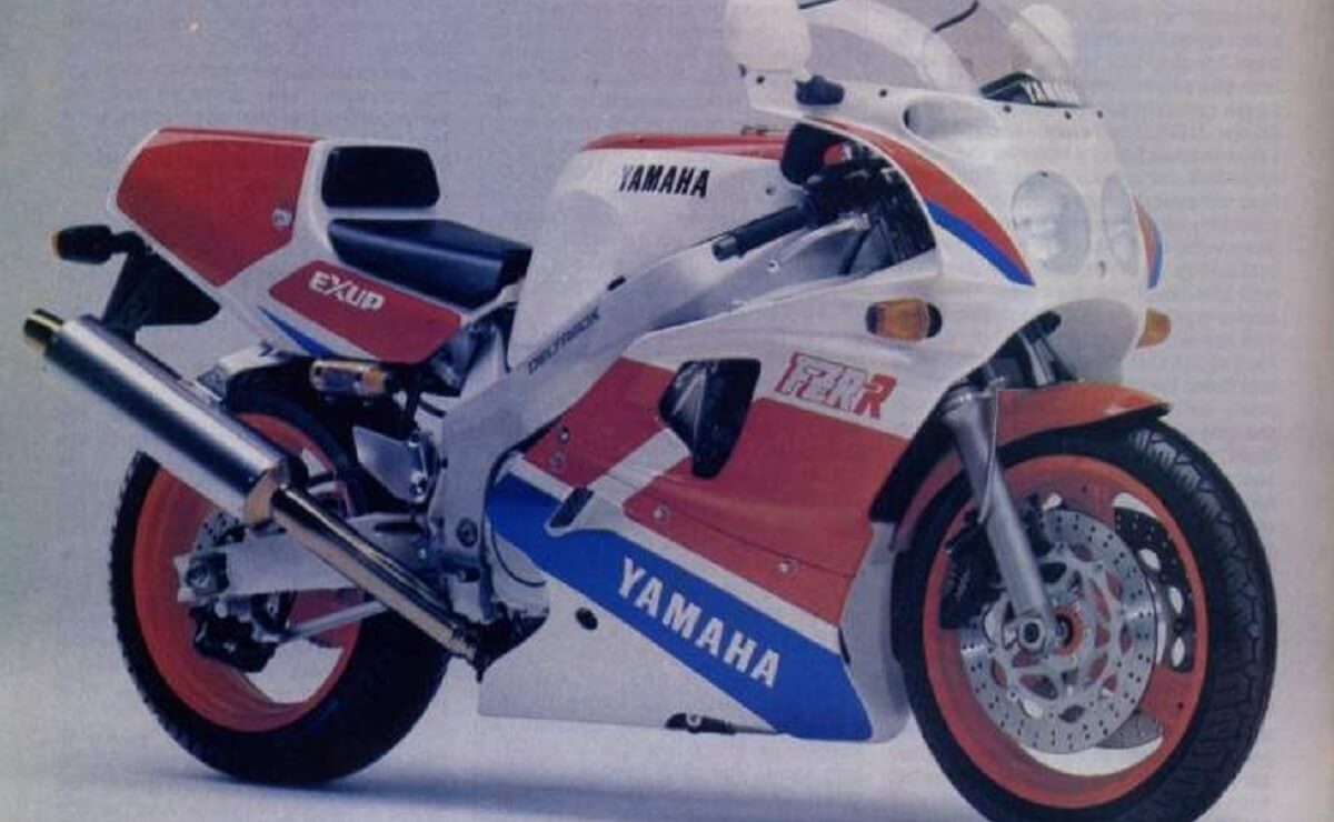 Yamaha FZR750R OW0 una moto deportiva historica