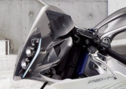 Yamaha vuelve a dar pistas de una moto deportiva muy esperada
