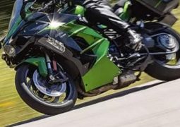 Kawasaki Ninja H2 SX, una de las motos que utiliza la Policía