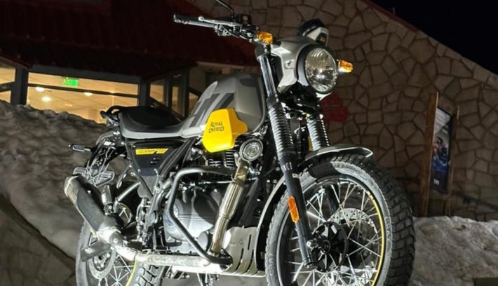 Royal Enfield presenta varios de sus modelos en un paisaje soñado