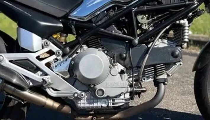 La Ducati Monster 900 Cromo de 2001 en venta