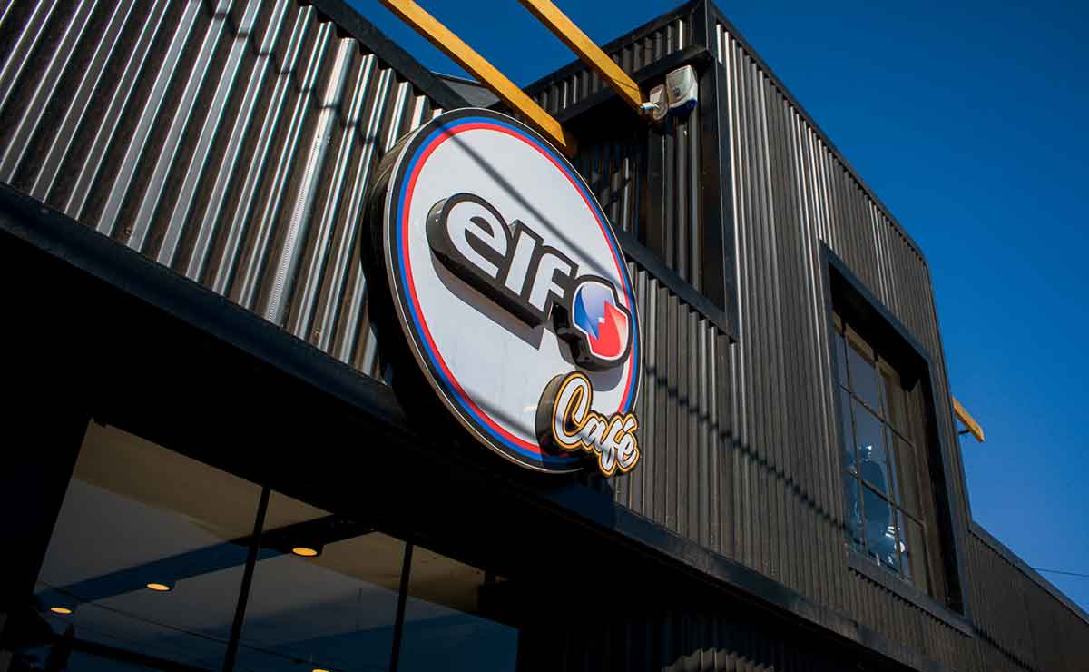 elf cafe motos