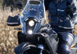KTM 390 Adventure R, la rival de la CFMoto 450 MT