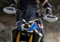 BMW le apunta al Dakar con esta radical moto
