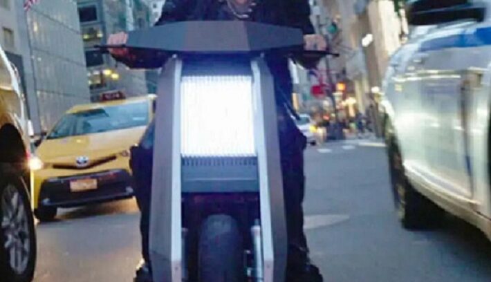Infinite Machine P1, el scooter eléctrico que es comparado con el Tesla Cybertruck