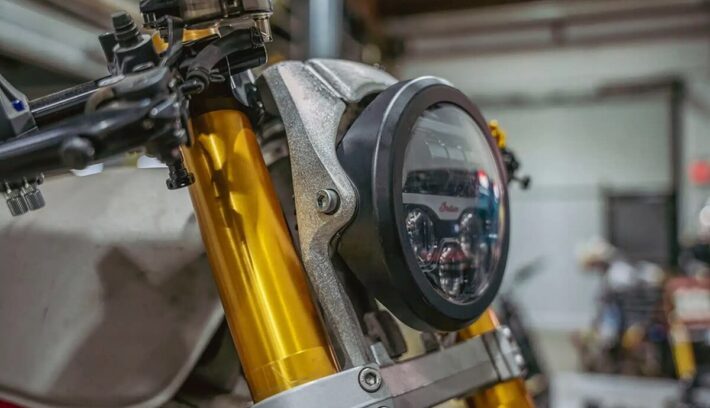 Yamaha RD400 y su transformación