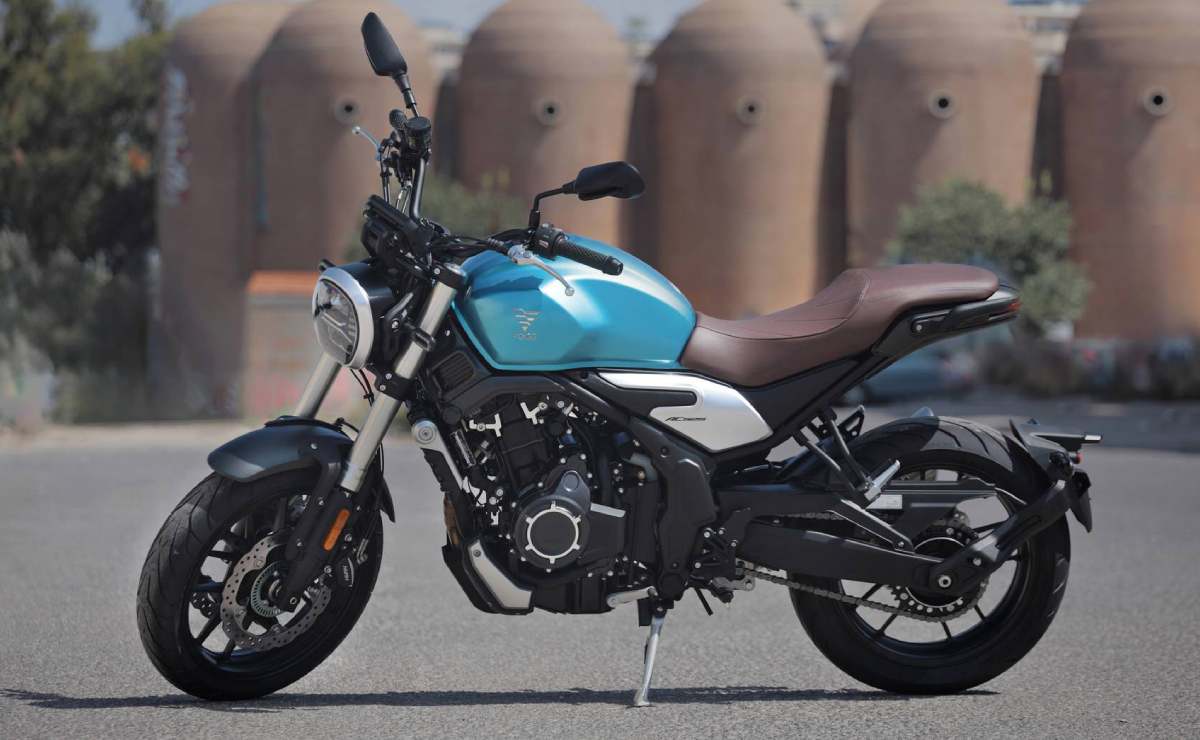 Moto naked Voge 525 AC
