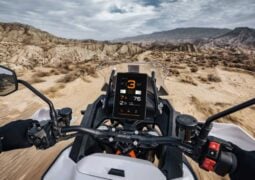 KTM 1390 Super Adventure R moto trail