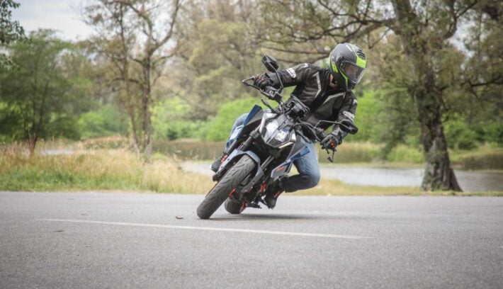 Prueba KTM 390 Duke G3