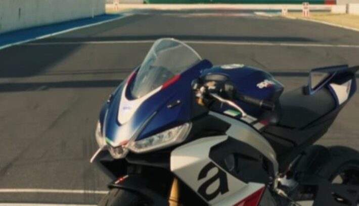 La renovación de la Aprilia RS 660 busca la deportividad absoluta