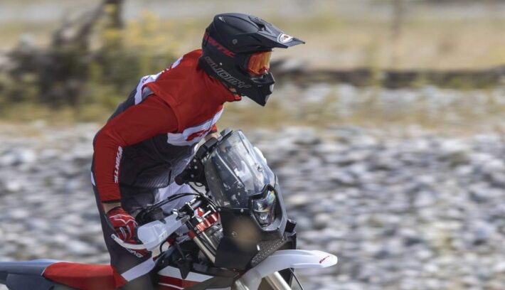 Esta radical moto de rally concreta la llegada de una nueva marca al mercado: Fantic XEF 450 Rally