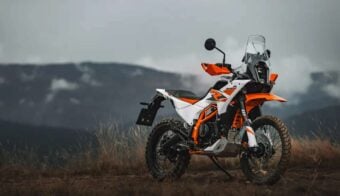 KTM 390 Adventure R: cómo es la moto trail liviana del momento