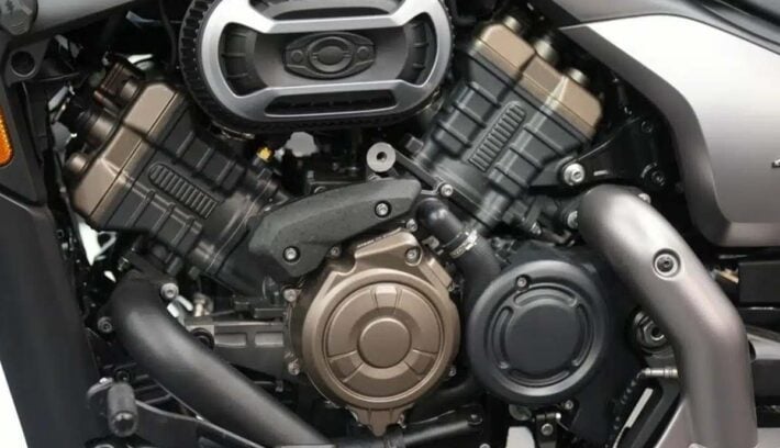 Nuevas motos custom v4 de QJMotor