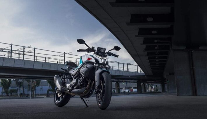 Sensaciones y rendimiento de la CFMoto 450 NK: una de las naked más potentes de su categoría