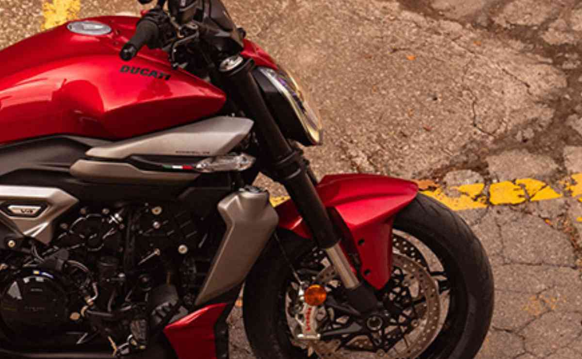 moto-custom-Ducati-XDiavel-V4-2025