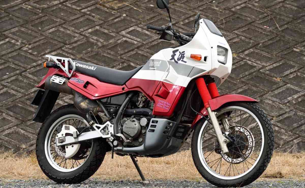 motos trail de un cilindro históricas: Kawasaki KLR 650 Tengi