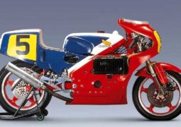 Honda NR500.