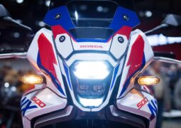 Honda mostró una variante HRC de la NX500