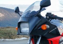 Kawasaki GPZ900R Ninja