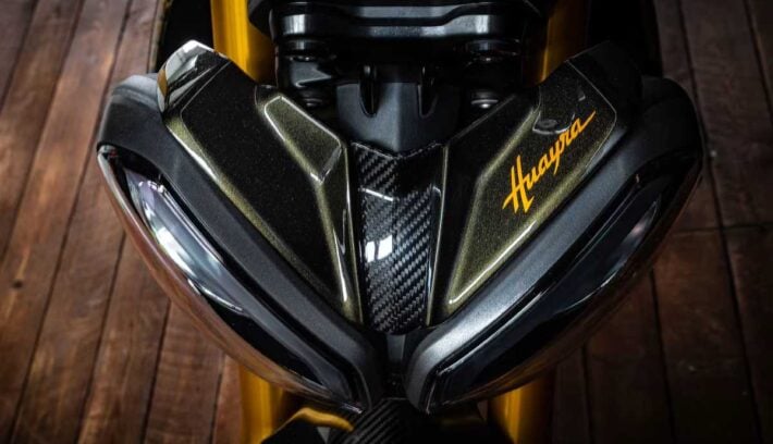 ¿Qué tiene de especial la Triumph Speed Triple Huayra?
