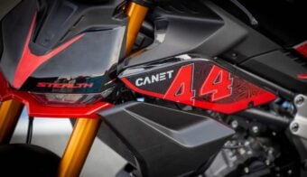 Fantic Sealth 125 Canet 44 vs Yamaha MT-125: motor y equipamiento