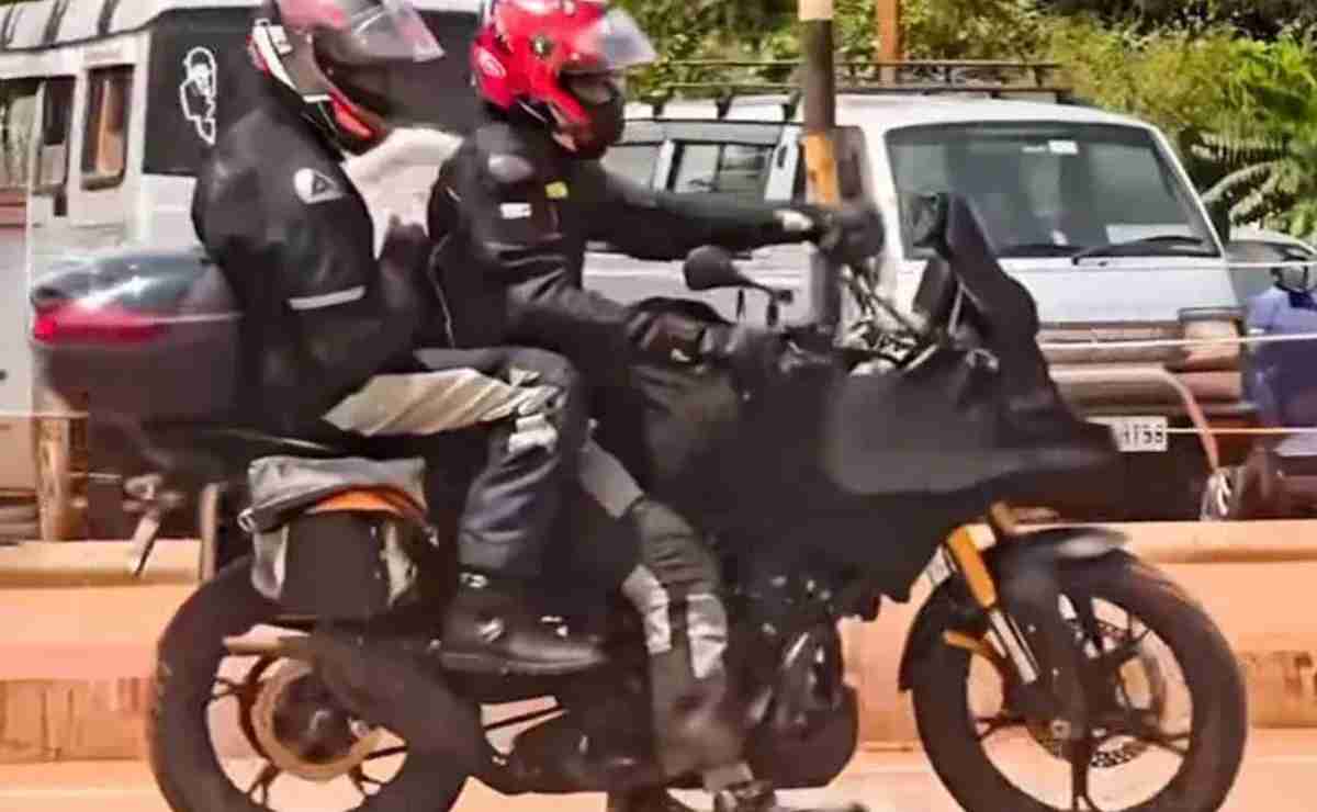moto trail BMW F 450 GS