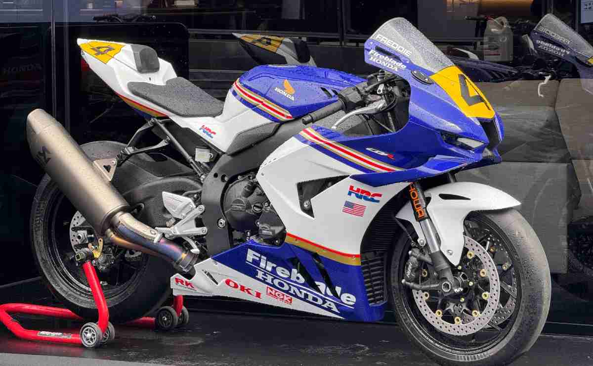 Honda CBR 1000RR-R Fireblade 
