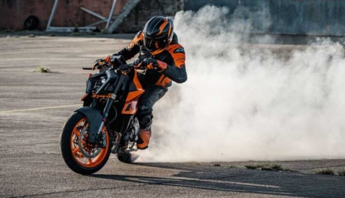 lanzamiento ktm 990 duke 2025 1 Lanzamiento KTM 990 Duke