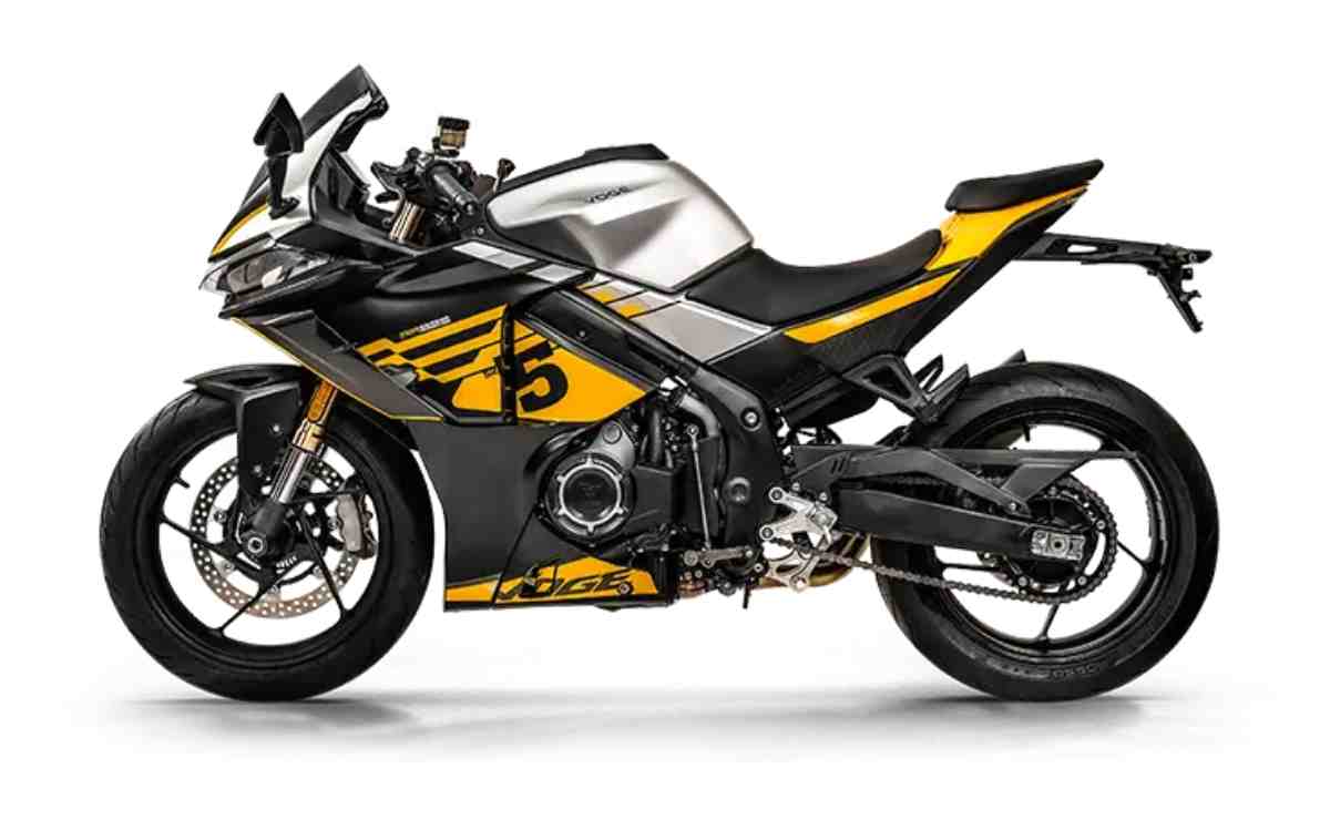 Moto deportiva Voge RR525