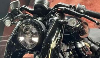 Moto naked Benda