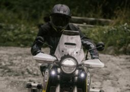 Moto trail Husqvarna Norden 901 Expedition 2025